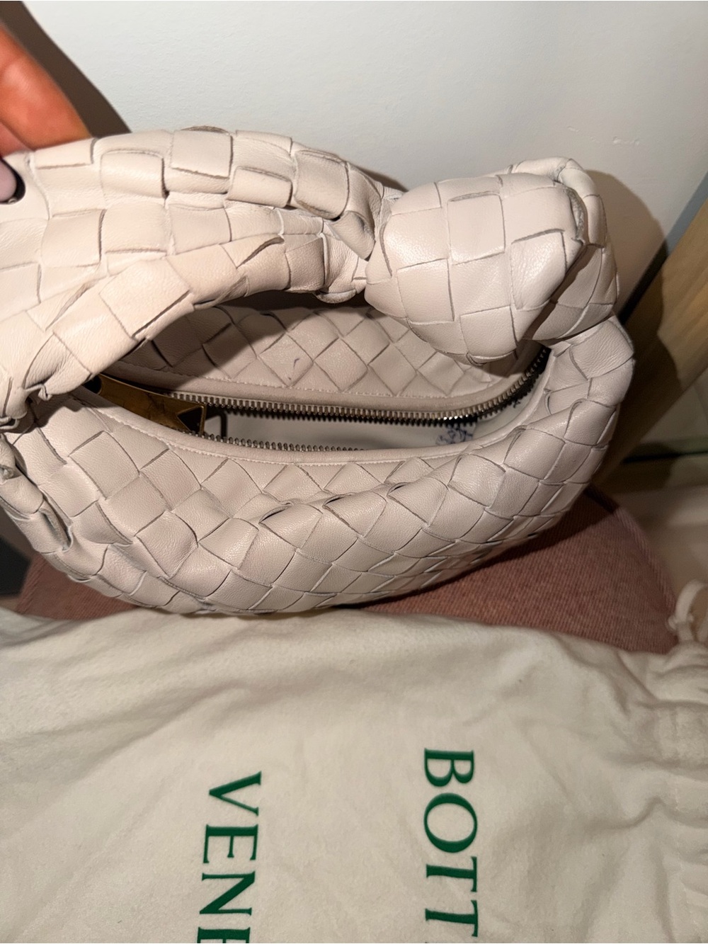 Bottega Veneta Cream Intrecciato Jodie Shoulder Bag - Picture 7 of 9